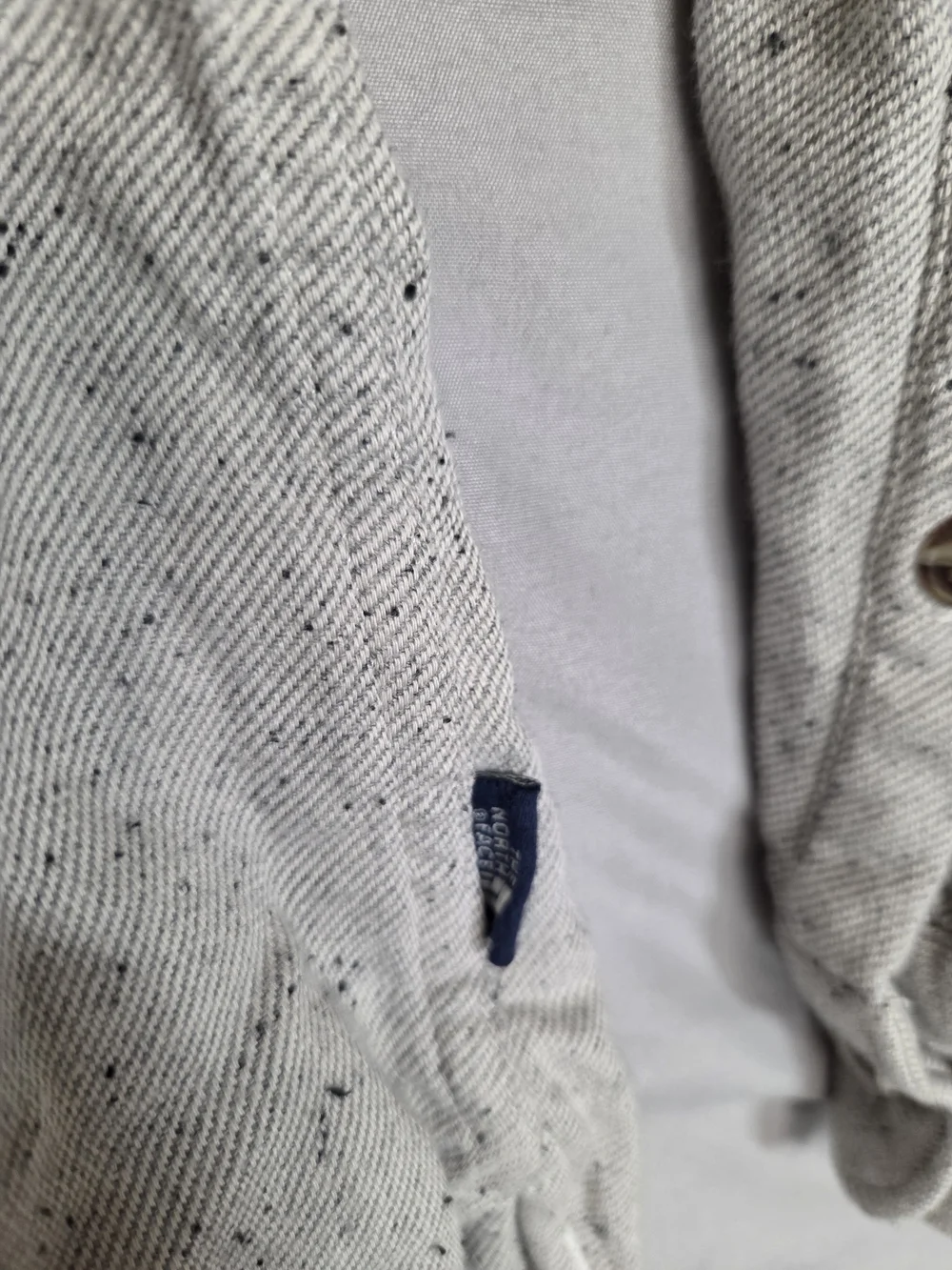 The North Face Mens L Gray Speckled Soft Cotton Flannel Button Down Shirt